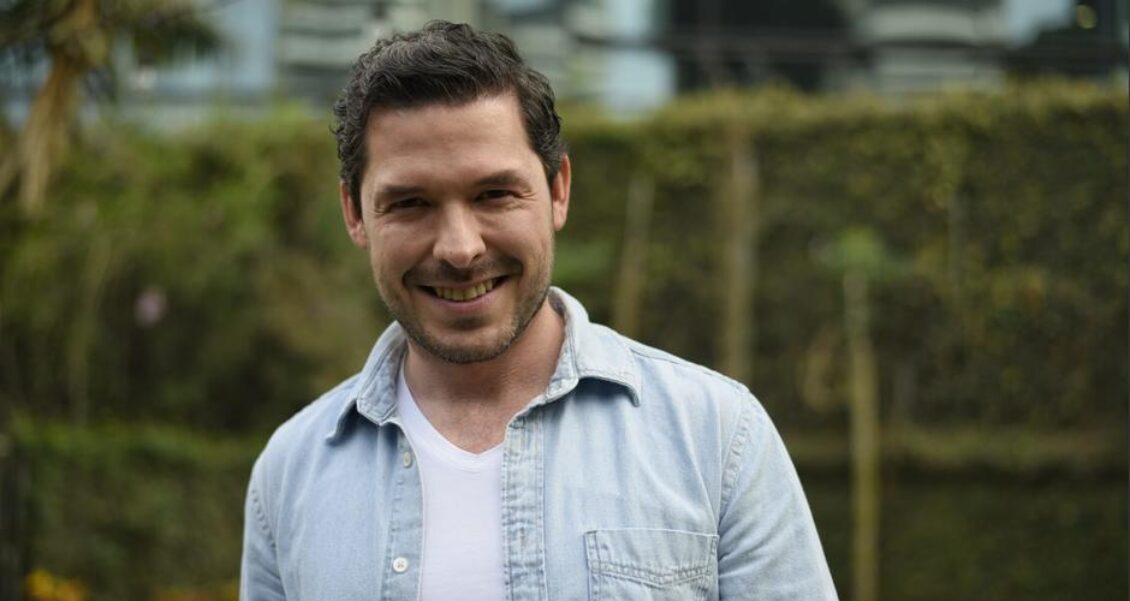 Jorge Lozano H invita a las guatemaltecas a dejar a los «cucarachos»