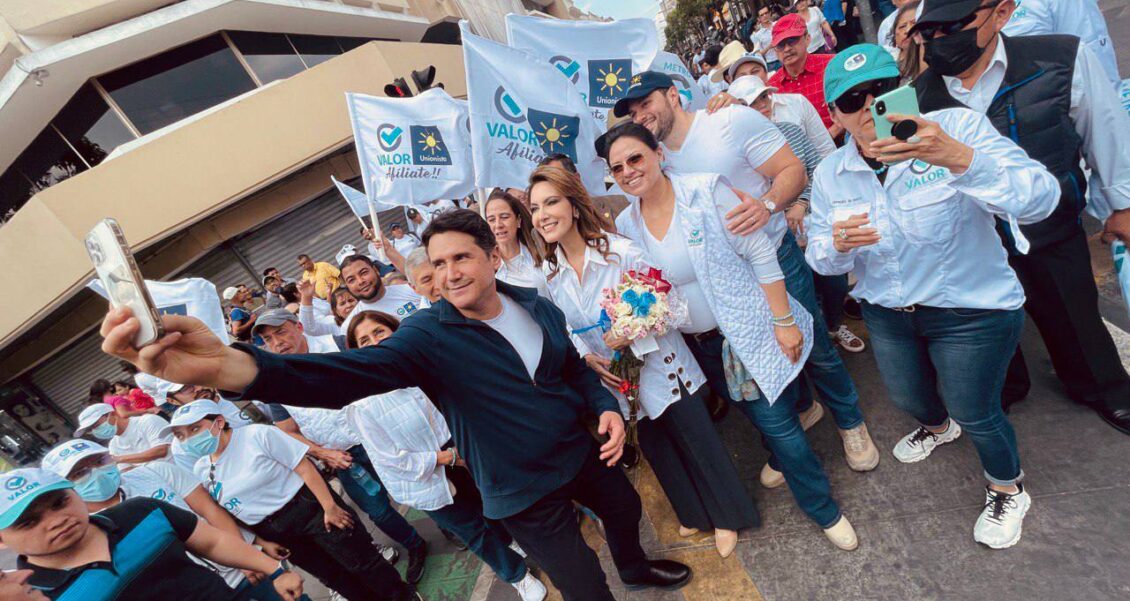Ricardo Quiñonez y Zury Rios recorren las calles de Ciudad de Guatemala