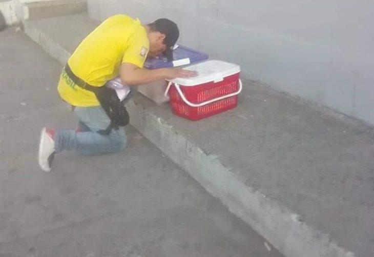 Joven encomienda su venta a “nuestro señor”