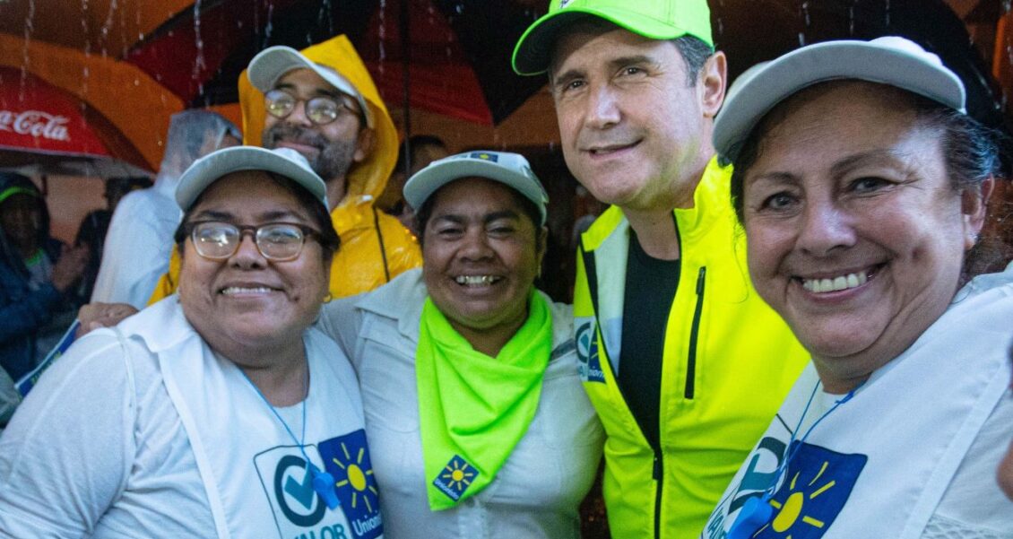 Ricardo Quiñonez continúa recorriendo la ciudad