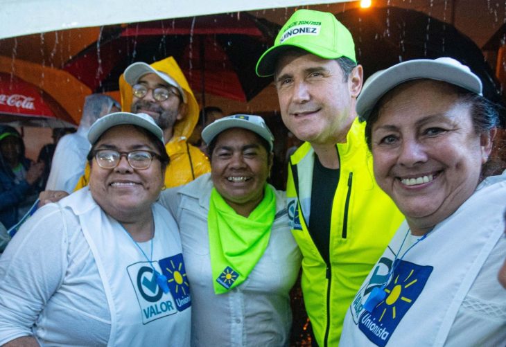 Ricardo Quiñonez continúa recorriendo la ciudad