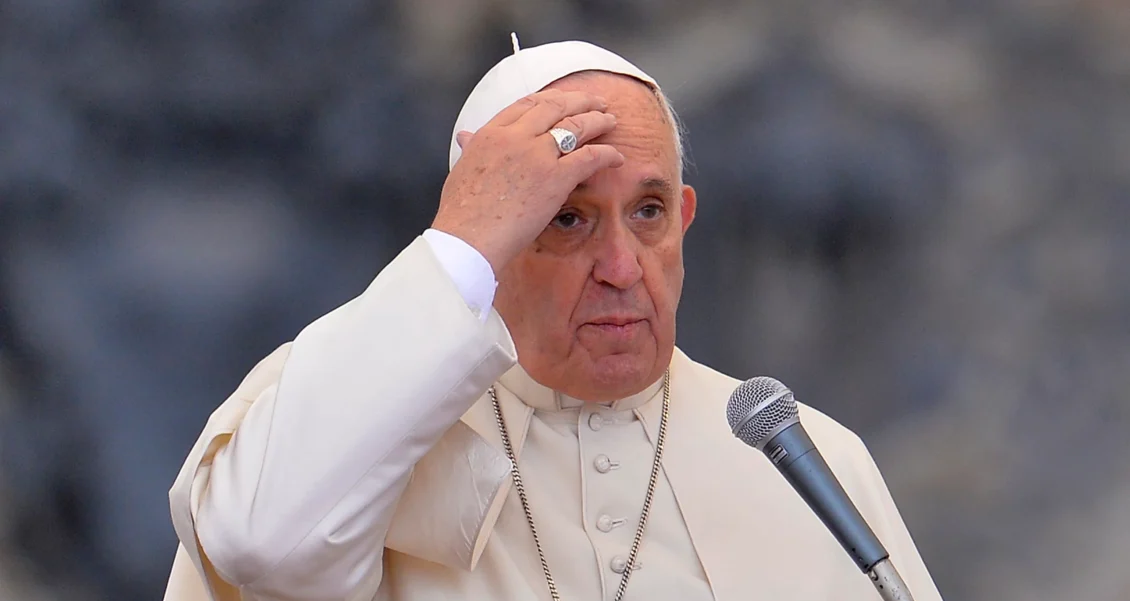 Papa Francisco sin poder respirar bien, después de su operación