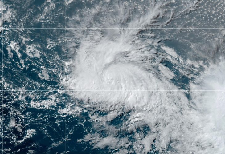 Tormenta tropical Brett se fortalece, podría convertirse en huracán
