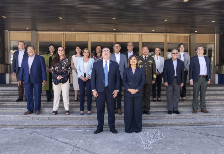 Presidente electo de Guatemala, Bernardo Arévalo, presenta a su gabinete