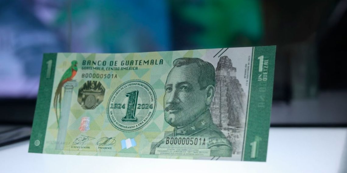 El quetzal un billete con un diseño único. Descubre su versión conmemorativa