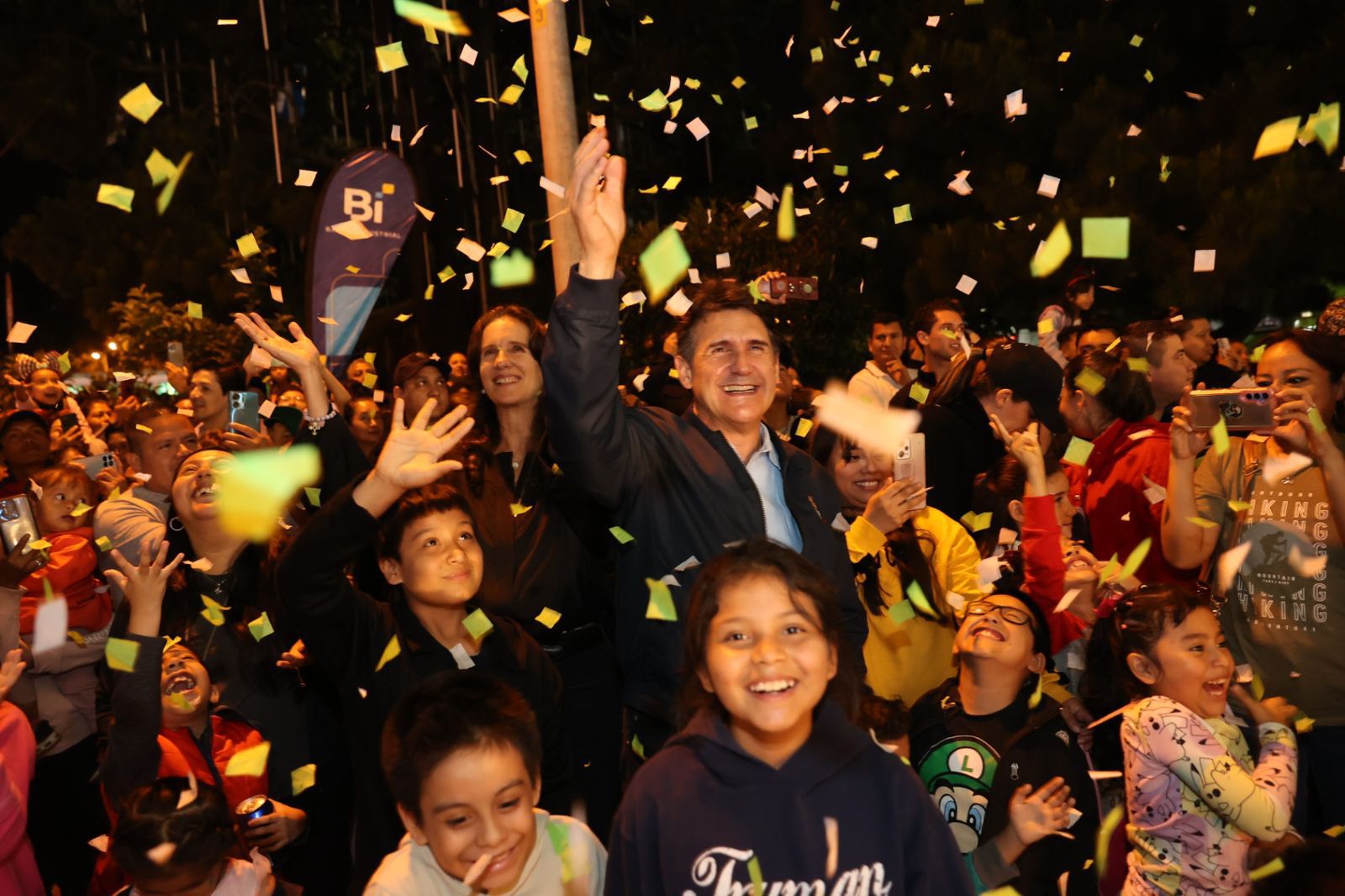 Tradicional Desfile Navideño invade las calles la Capital