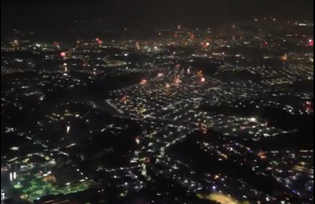 La Ciudad de Guatemala brilla con pirotecnia en la llegada de 2025