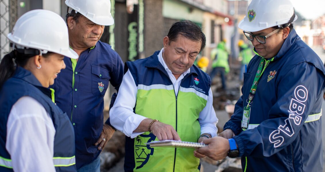 Ricardo Quiñonez recibe informe de logros de la Gerencia de Obras de Ciudad de Guatemala