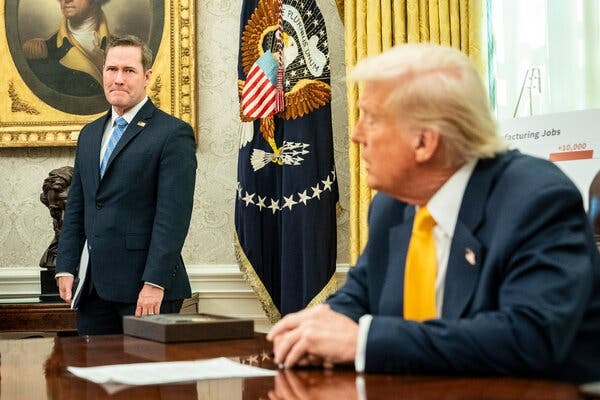 Mike Waltz es destituido de su cargo