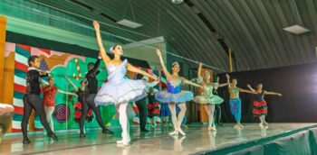 “El Cascanueces” cautivó al público en San Lucas Sacatepéquez