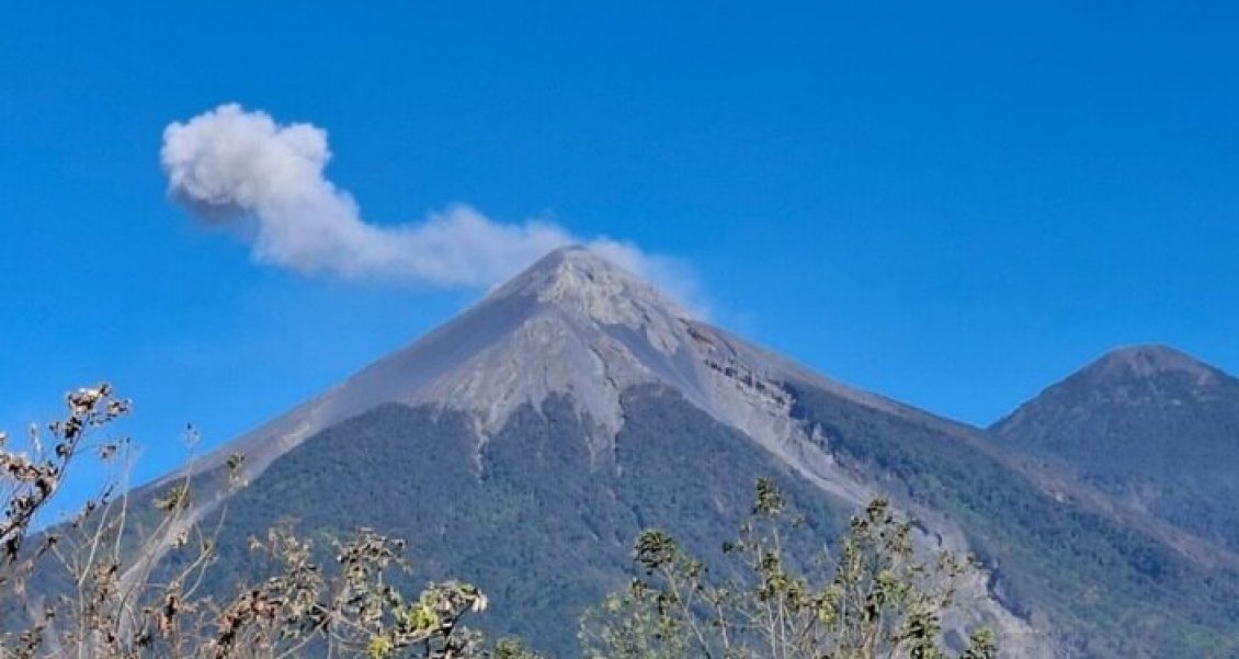 Se activó una alerta por actividad en el volcán de Fuego: esto debes saber.