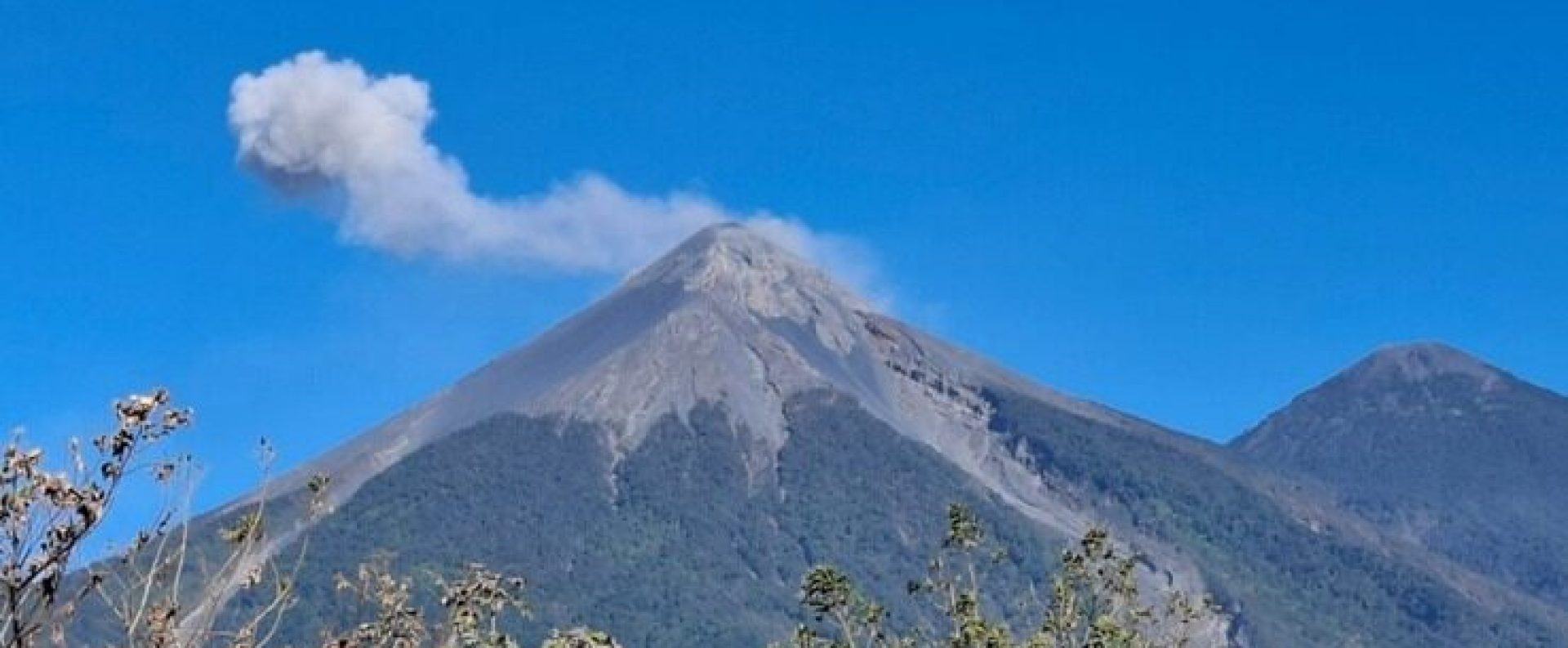 Se activó una alerta por actividad en el volcán de Fuego: esto debes saber.