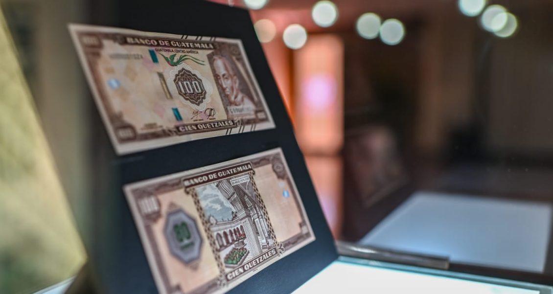 Nuevo billete de Q100 celebra al Banco de Guatemala