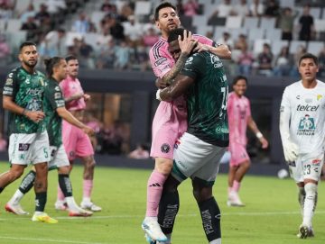 Messi vuelve tras la muerte de su padre y pierde ante León