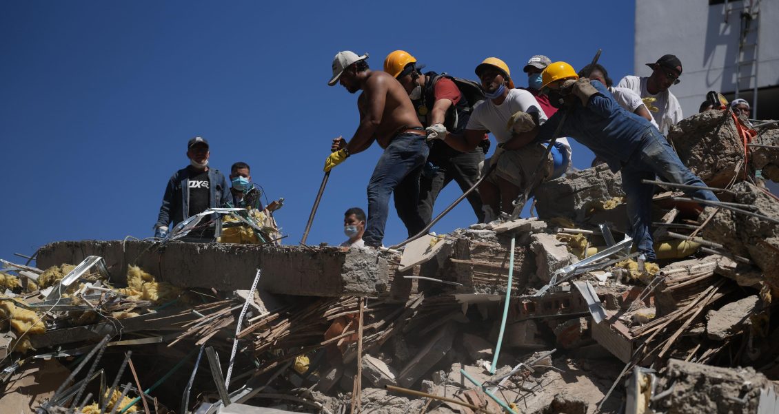 Colombia intensifica rescates tras terremoto de 7.4 grados