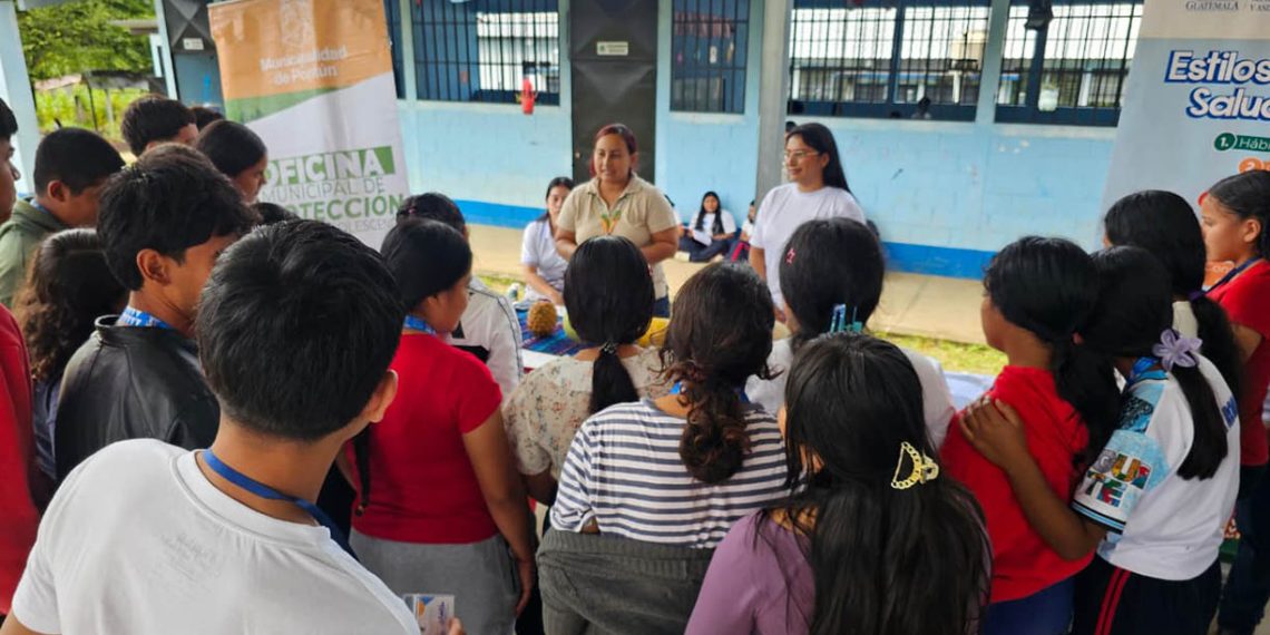 Alimentación saludable jóvenes Poptun Peten se promueve.