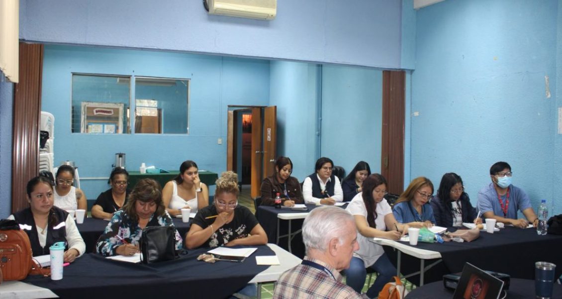 Capacitan a salubristas en la detección temprana del cáncer