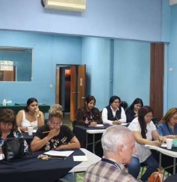 Capacitan a salubristas en la detección temprana del cáncer