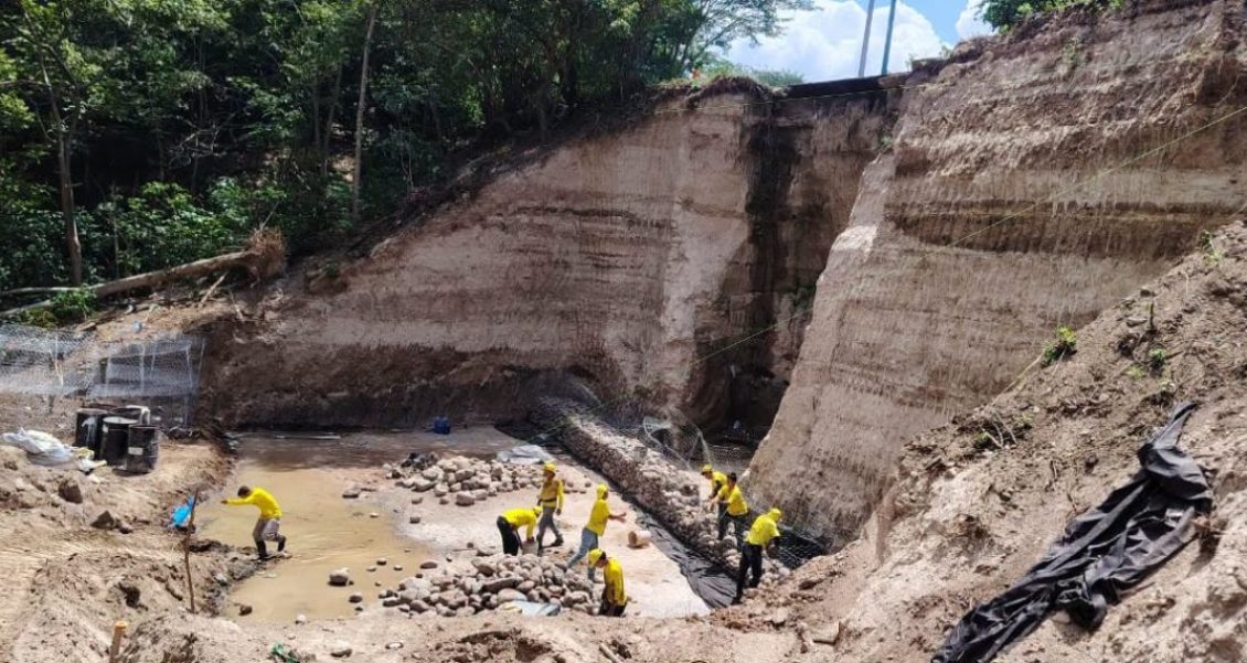 Protegen carretera en Chiquimulilla Santa Rosa con obras