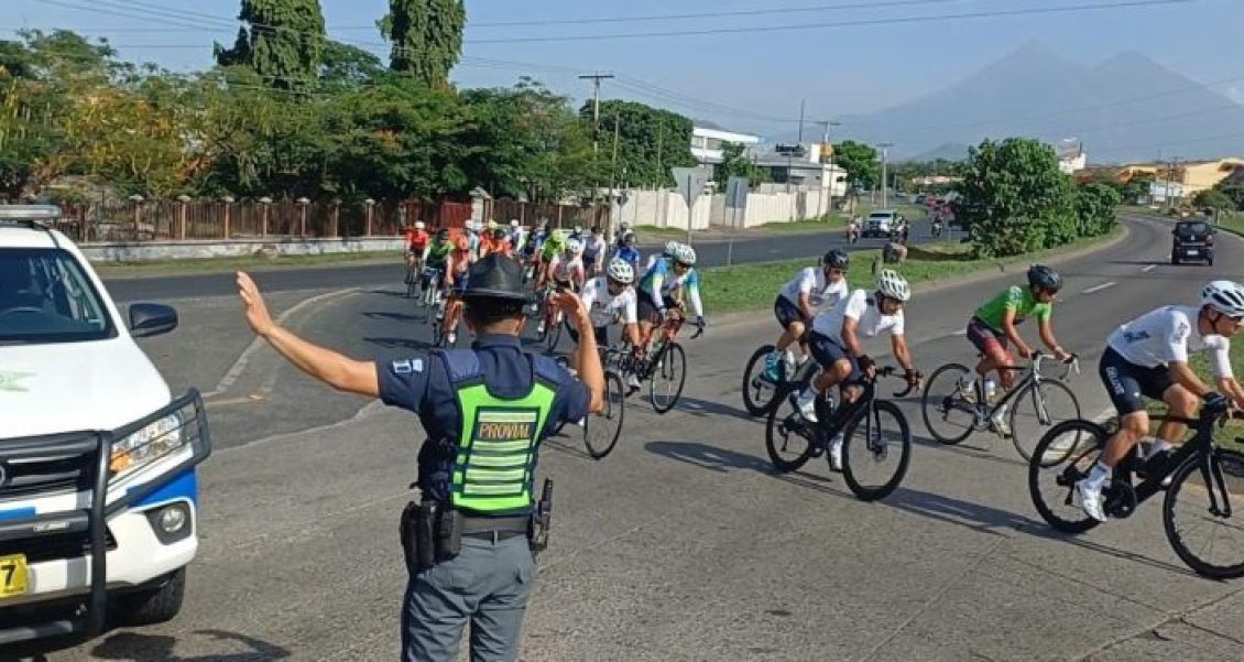 Protegen a ciclistas en las carreteras de Guatemala hoy