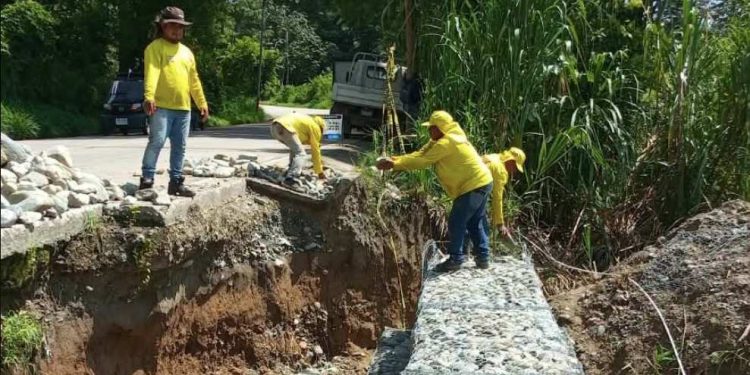 Muro de gaviones protege ruta entre Puente Chasco y La Tinta