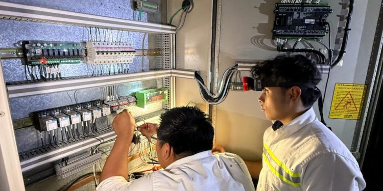 AILA e Intecap capacitan a personal en electricidad