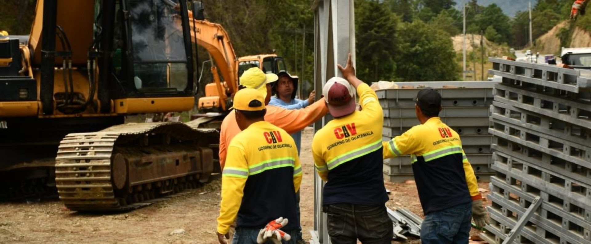 San Jerónimo: inicia montaje de nuevo puente modular