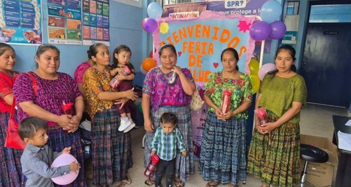 Brindan orientación en planificación familiar a madres