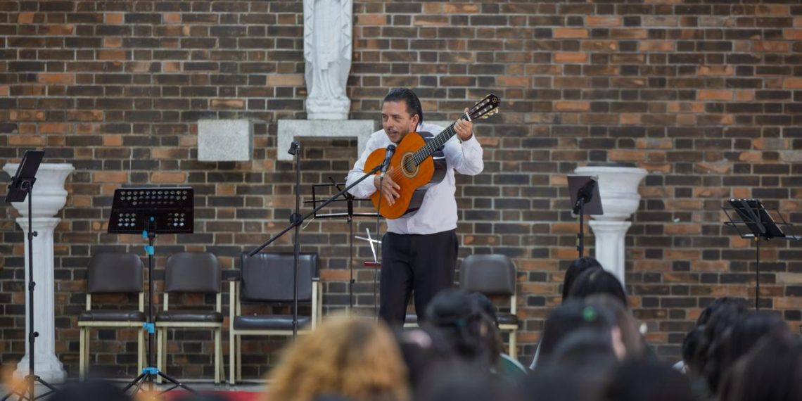 Concierto didáctico del Quinteto Xocomil motiva a jóvenes