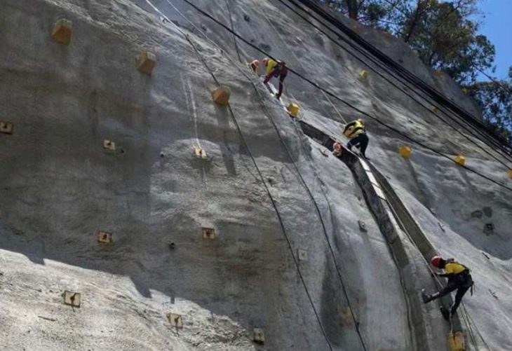 Avanzan obras en cuesta de Villalobos para mayor seguridad