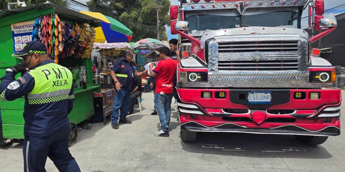 Impulsan acciones para transporte seguro en Quetzaltenango.